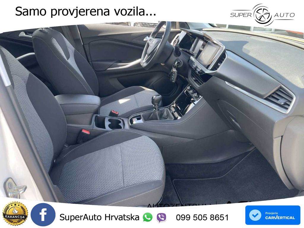 Opel Grandland 1.2i Turbo (130 KS)