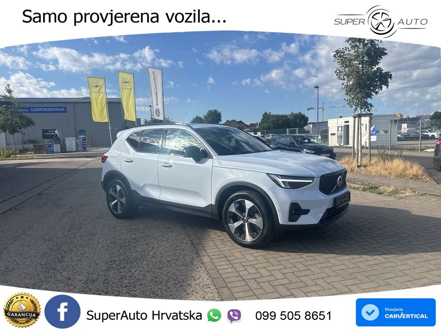 Volvo XC40 2.0 B4 AWD 197 KS Automatic ACC+GR SJED+360+PANO