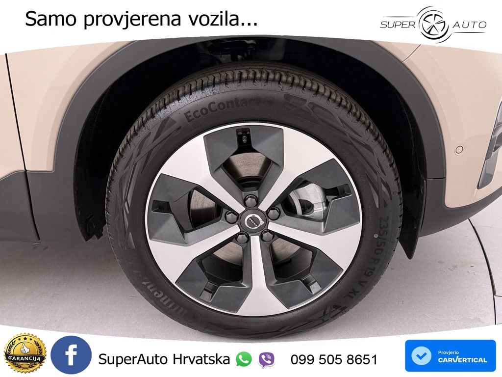 Volvo XC40 2.0 B4 AWD 197 KS Automatic ACC+GR SJED+360+PANO
