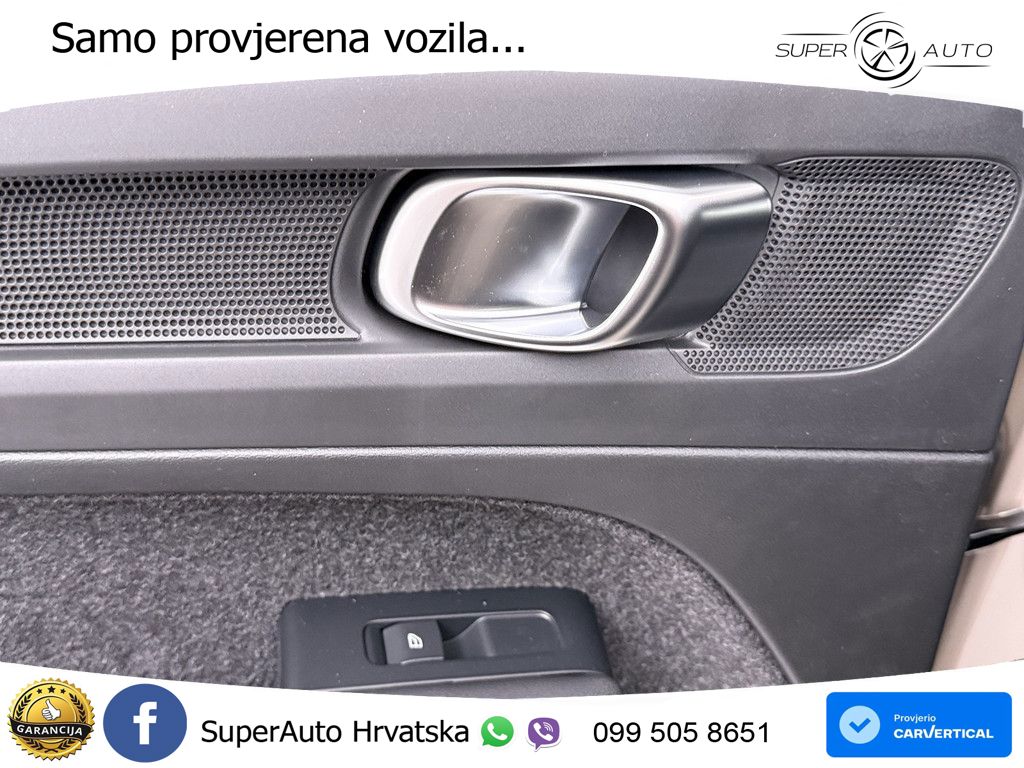 Volvo XC40 2.0 B4 AWD 197 KS Automatic ACC+GR SJED+360+PANO