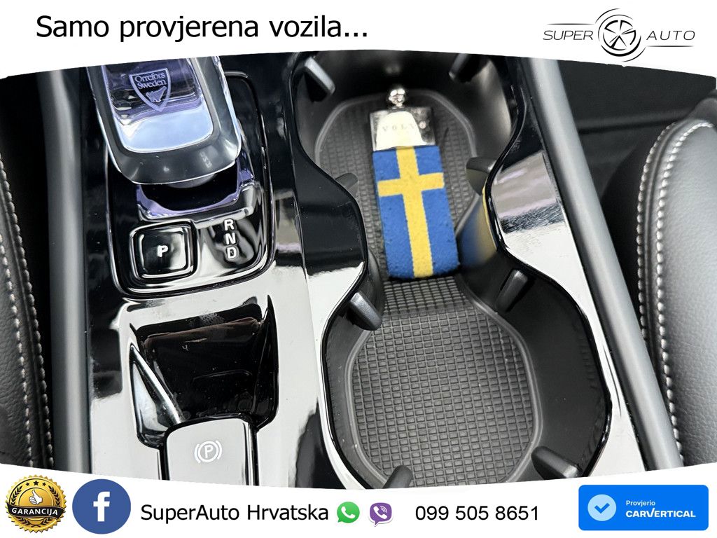 Volvo XC40 2.0 B4 AWD 197 KS Automatic ACC+GR SJED+360+PANO