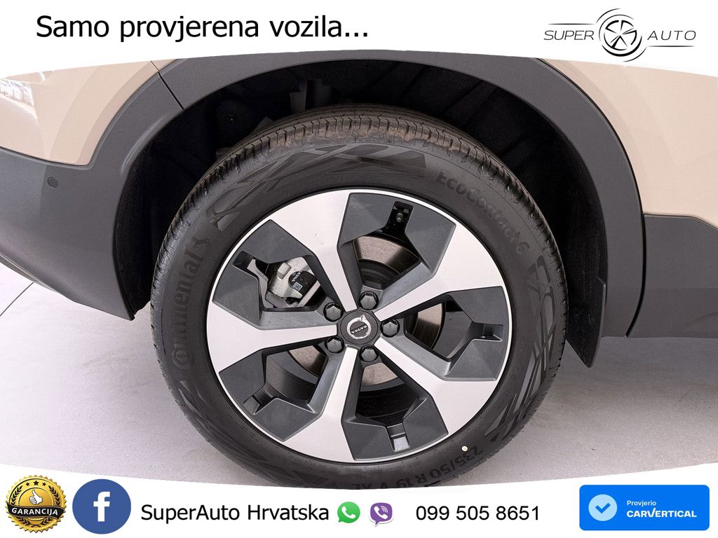 Volvo XC40 2.0 B4 AWD 197 KS Automatic ACC+GR SJED+360+PANO