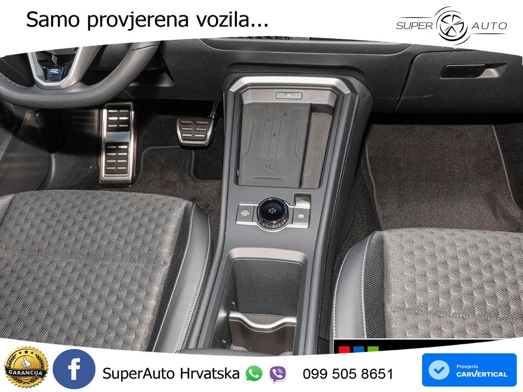 Volkswagen T-Roc 1.5 eTSI (150 KS)  DSG R-Line LED+GR SJED+ACC