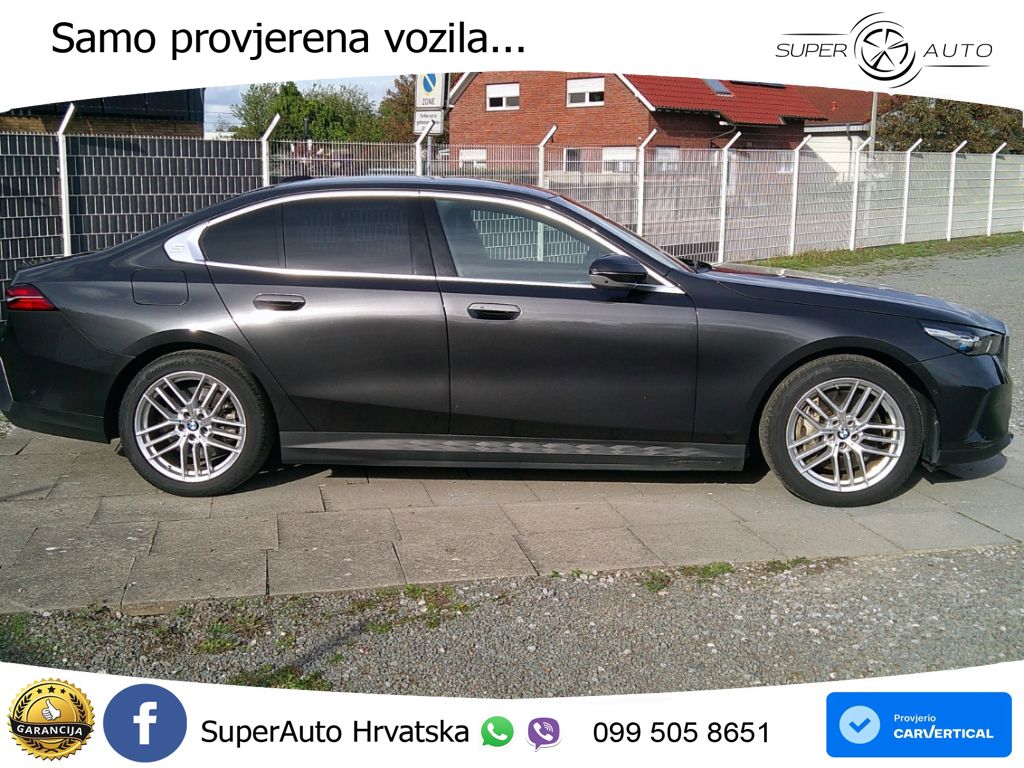 BMW 550e (489 KS) xDrive Steptronic ACC+HEAD+4xGR SJED+360+PANO