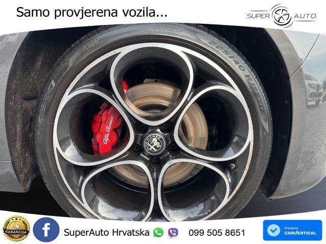 Alfa Romeo Giulia 2.0 Turbo (280 KS) Q4 Automatic LED+GR SJED+ACC