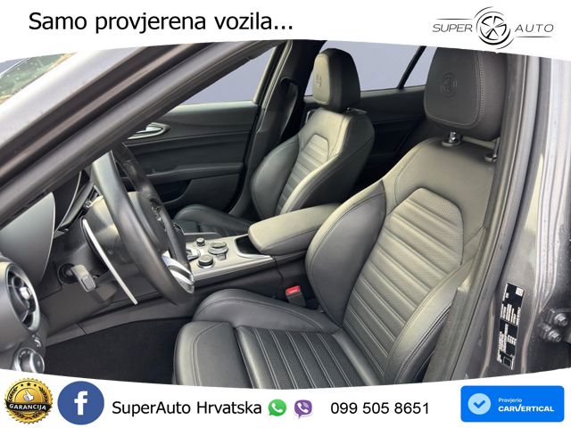 Alfa Romeo Giulia 2.0 Turbo (280 KS) Q4 Automatic LED+GR SJED+ACC