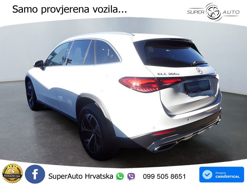 Mercedes GLC 300e (313 KS) 4MATIC 9G-TRONIC ACC+GR SJED+360+PANO