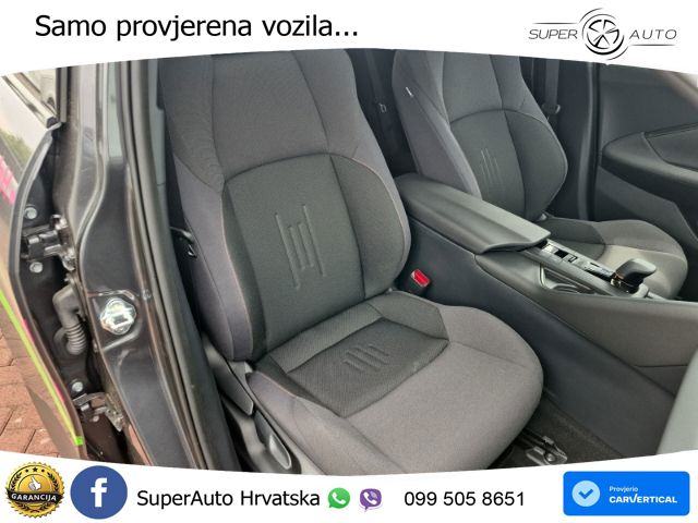 Toyota C-HR 2.0 (223 KS) PHEV e-CVT Teamplayer LED+GR SJED+ACC