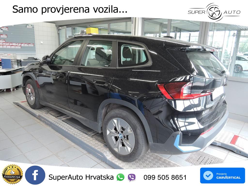 BMW iX1 68 kWh (313 KS) xDrive30