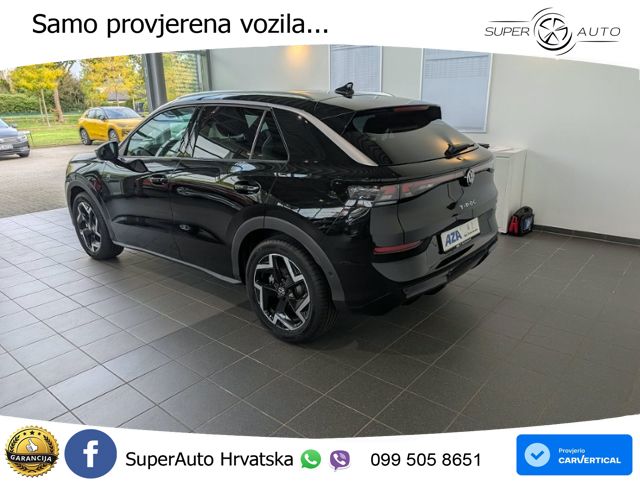 Volkswagen T-Roc 1.5 eTSI (150 KS)  DSG R-Line LED+GR SJED+ACC