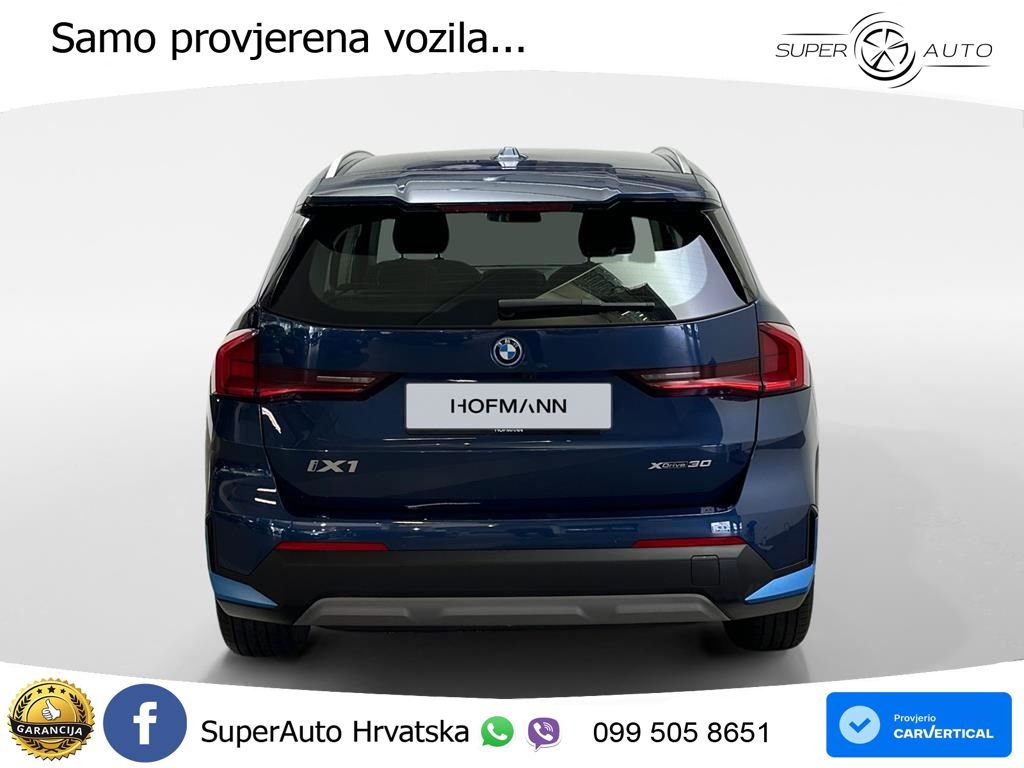 BMW iX1 68 kWh (313 KS) xDrive30