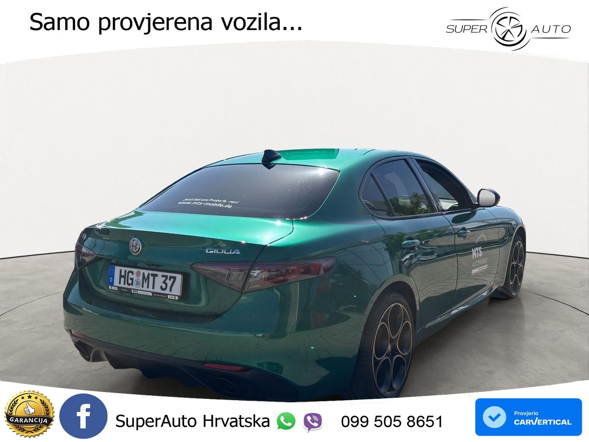 Alfa Romeo Giulia 2.0 Turbo (280 KS) Q4 Automatic LED+GR SJED+ACC