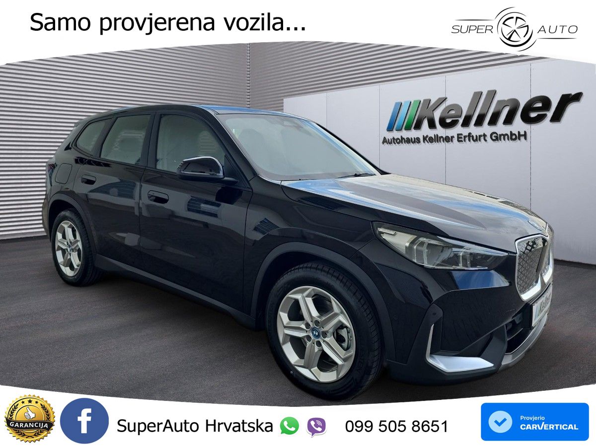 BMW iX1 68 kWh (313 KS) xDrive30 LED+GR SJED+ACC