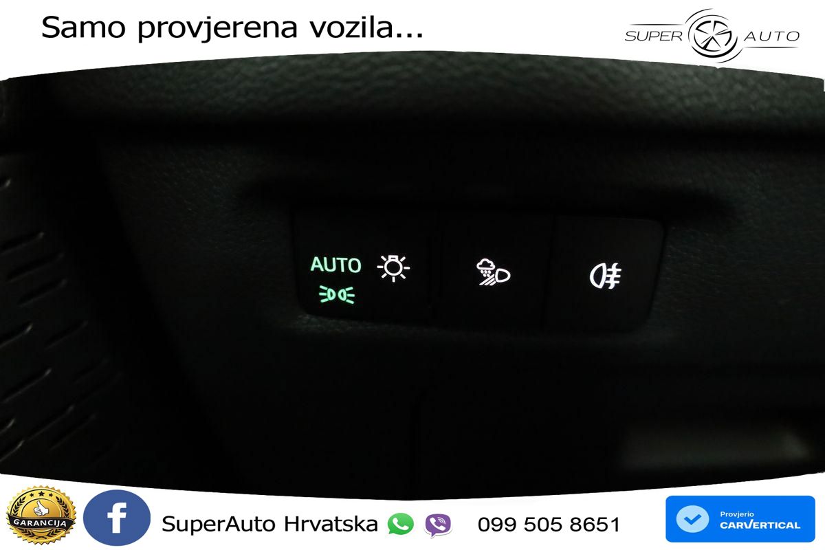 Škoda Octavia Combi RS 2.0 TSI (265 KS) DSG LED+GR SJED+ACC