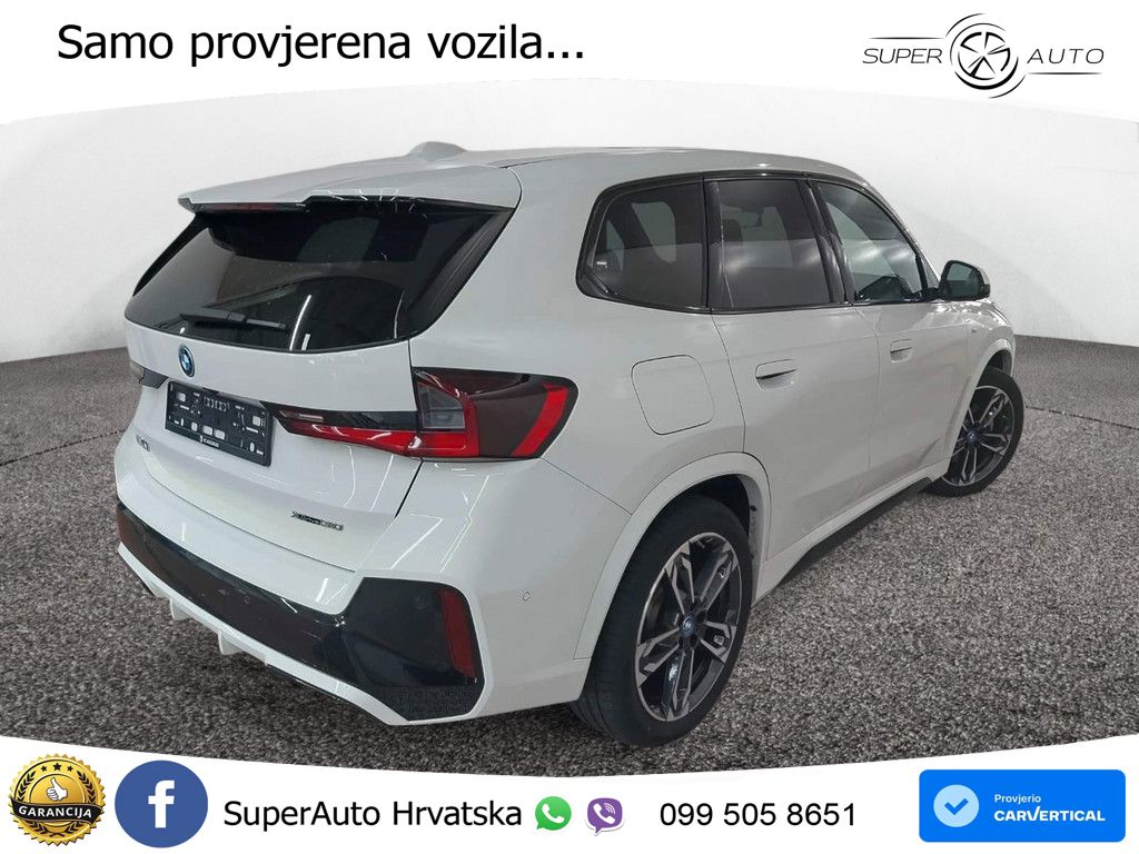 BMW iX1 68 kWh (313 KS) xDrive30