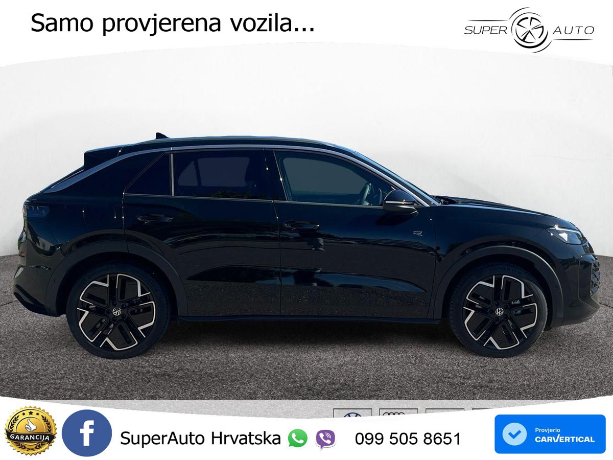 Volkswagen T-Roc 1.5 eTSI (150 KS)  DSG R-Line LED+GR SJED+ACC