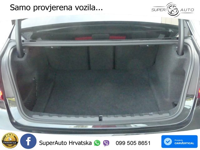 BMW 320i (184 KS) xDrive Steptronic ZRAČNI+ACC+GR SJED+KAM