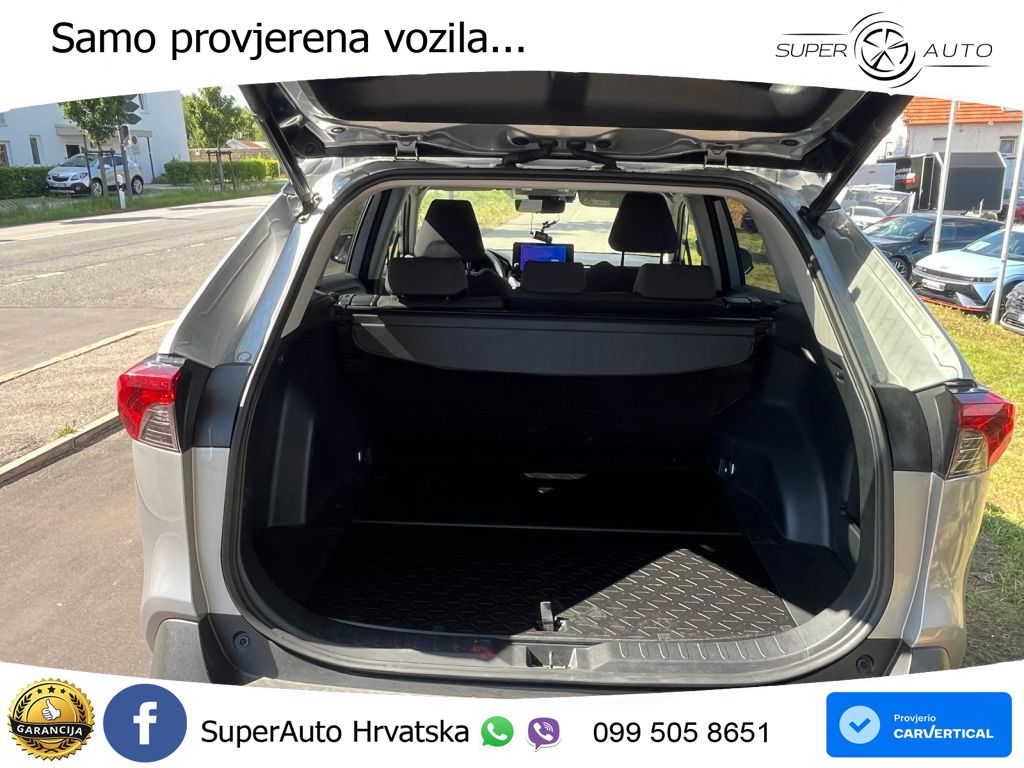 Toyota RAV4 2.5 (218 KS) Hybrid eCVT Team D LED+GR SJED+ACC