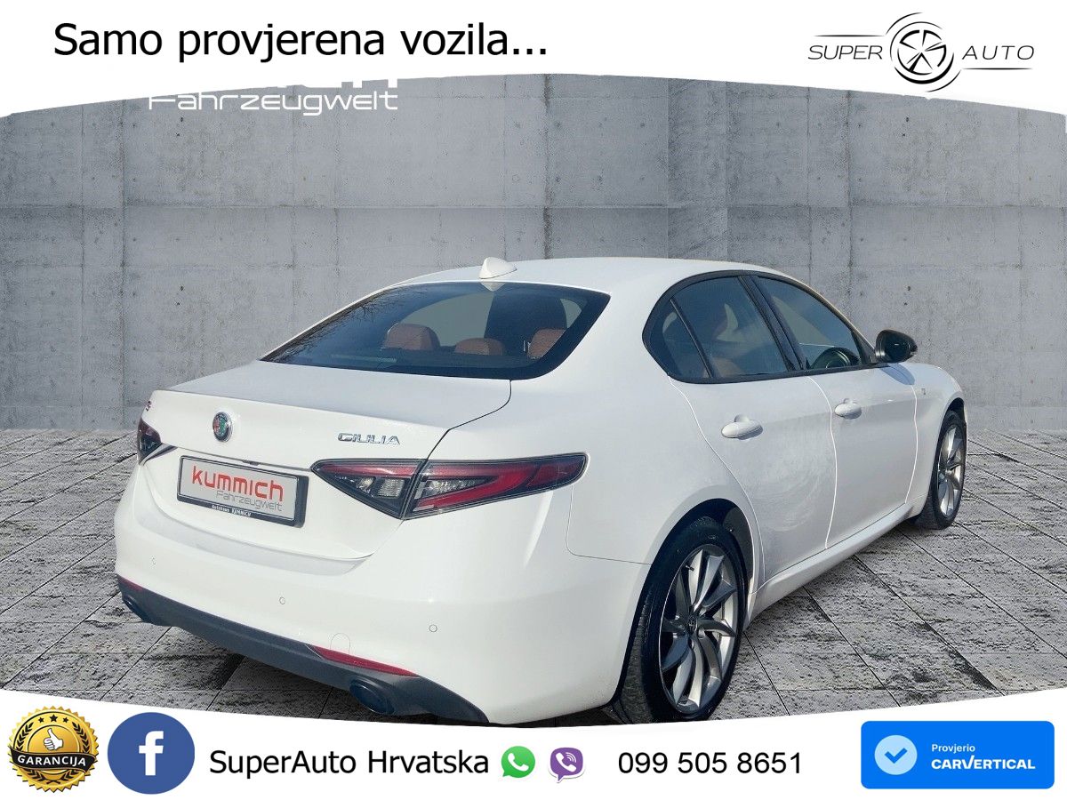 Alfa Romeo Giulia 2.0 Turbo (280 KS) Q4 Automatic LED+GR SJED+ACC