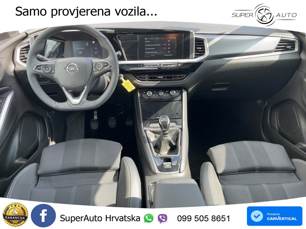 Opel Grandland 1.2i Turbo (130 KS)