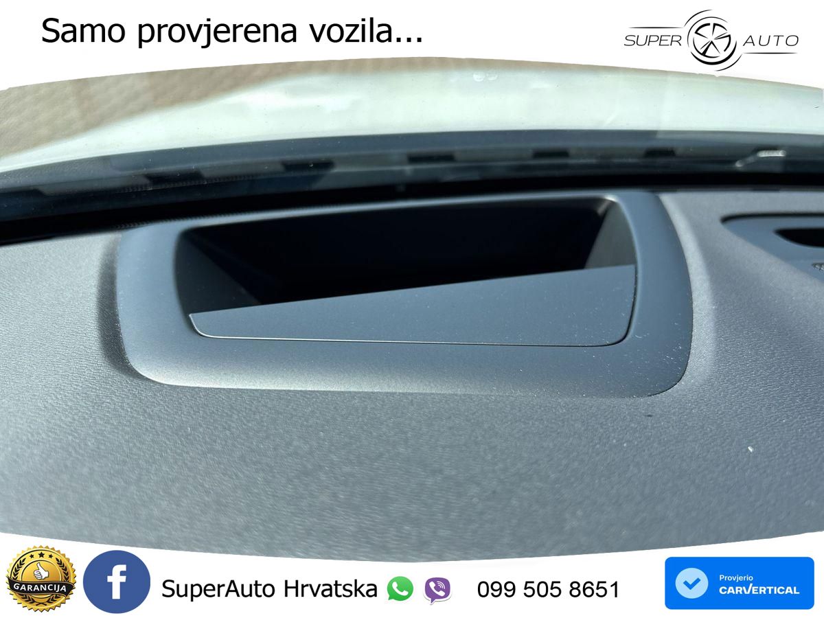 Volvo V60 2.0 B4 Benzin DCT ACC+HEAD+4xGR SJED+360+PANO