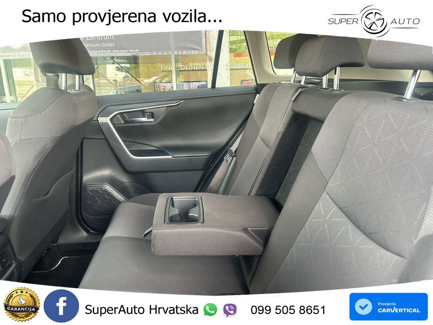 Toyota RAV4 2.5 (222 KS) Hybrid E-Four e-CVT LED+GR SJED+ACC