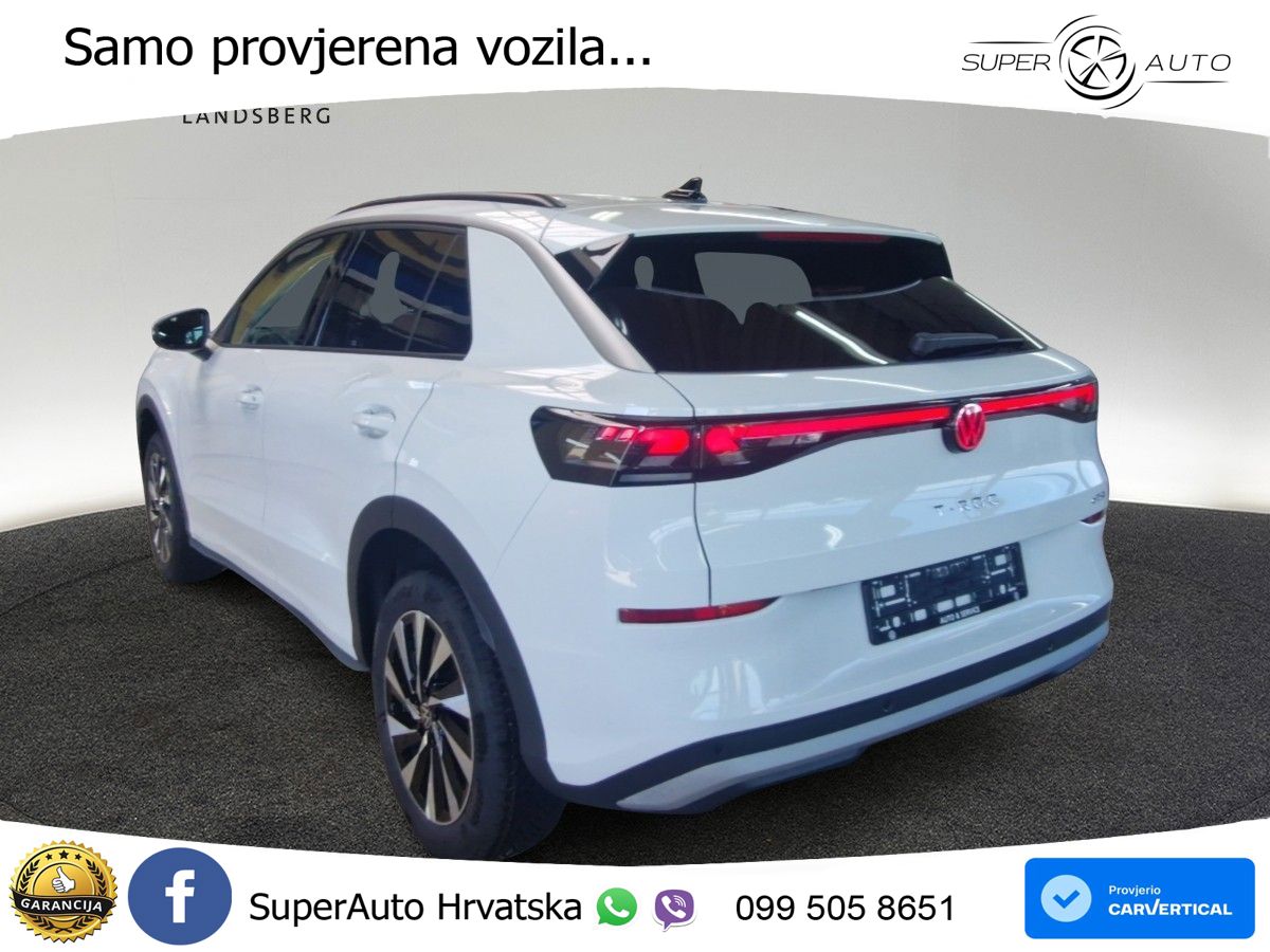 Volkswagen T-Roc II 1.5 eTSI (116 KS)  DSG LED+GR SJED+ACC