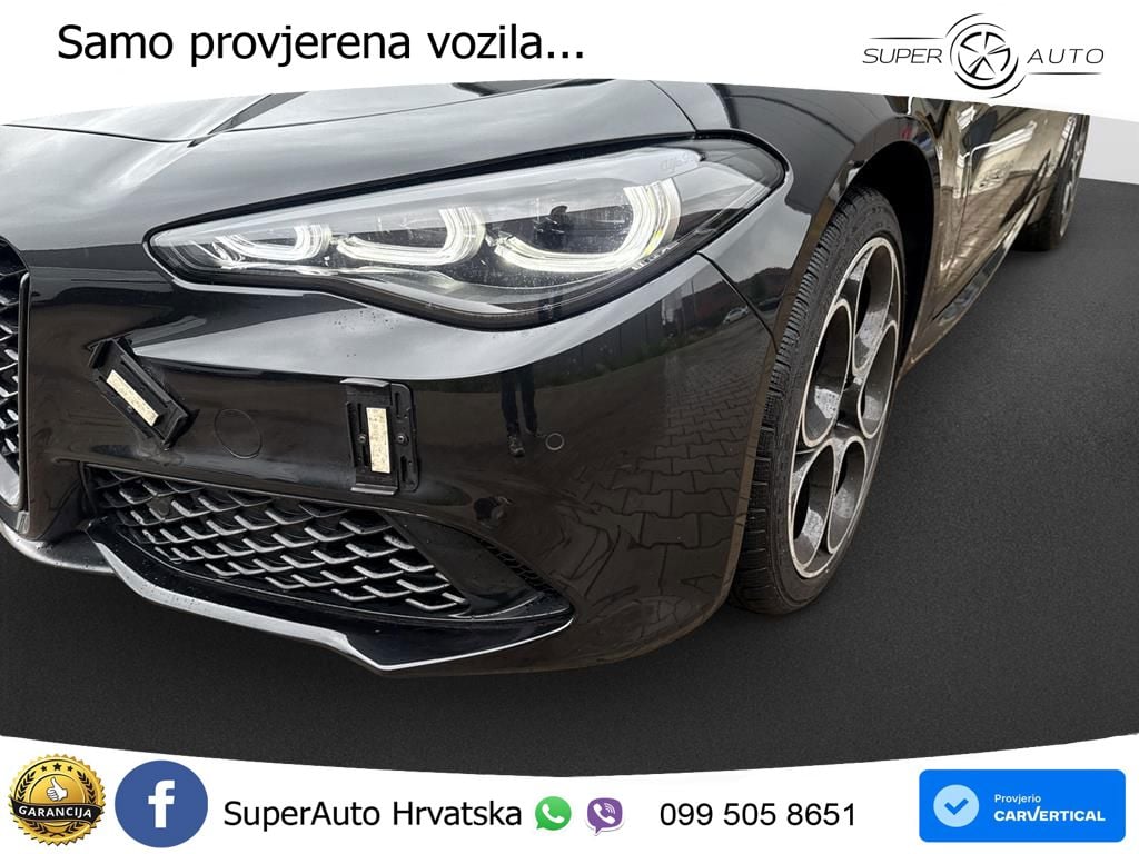 Alfa Romeo Giulia 2.0 Turbo (280 KS) Q4 Automatic LED+GR SJED+ACC