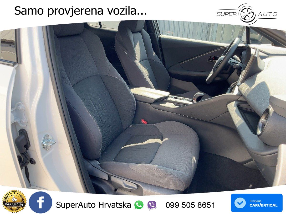 Toyota C-HR 2.0 (223 KS) PHEV e-CVT Teamplayer LED+GR SJED+ACC