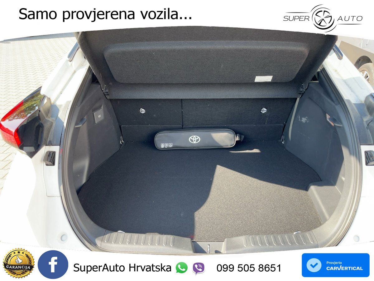 Toyota C-HR 2.0 (223 KS) PHEV e-CVT Teamplayer LED+GR SJED+ACC