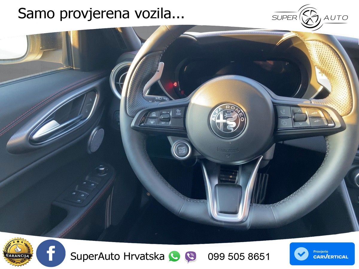 Alfa Romeo Giulia 2.0 Turbo (280 KS) Q4 Automatic LED+GR SJED+ACC