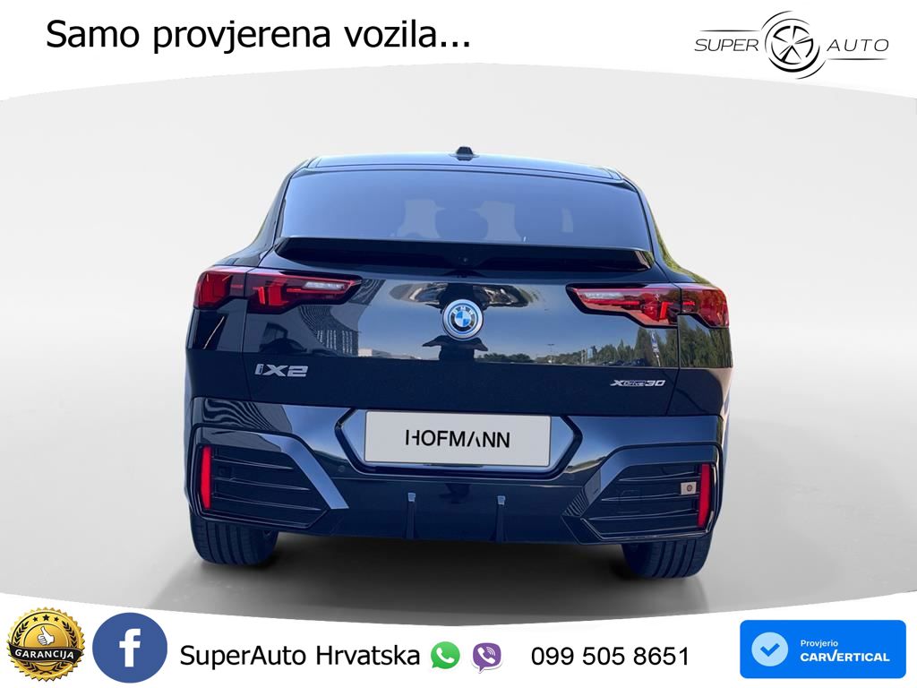 BMW iX2 66.5 kWh (313 KS) xDrive30