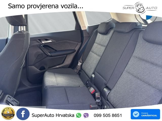 BMW iX1 66.5 kWh (204 KS) eDrive20 LED+GR SJED+ACC