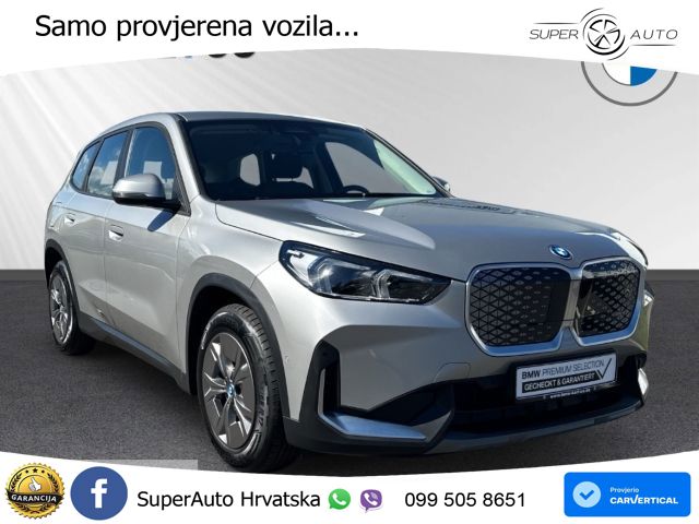 BMW iX1 66.5 kWh (204 KS) eDrive20 LED+GR SJED+ACC