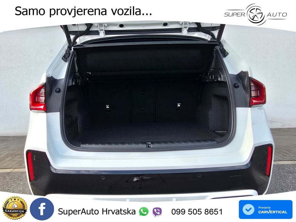 BMW X1 20i (170 KS) sDrive Steptronic LED+GR SJED+ACC