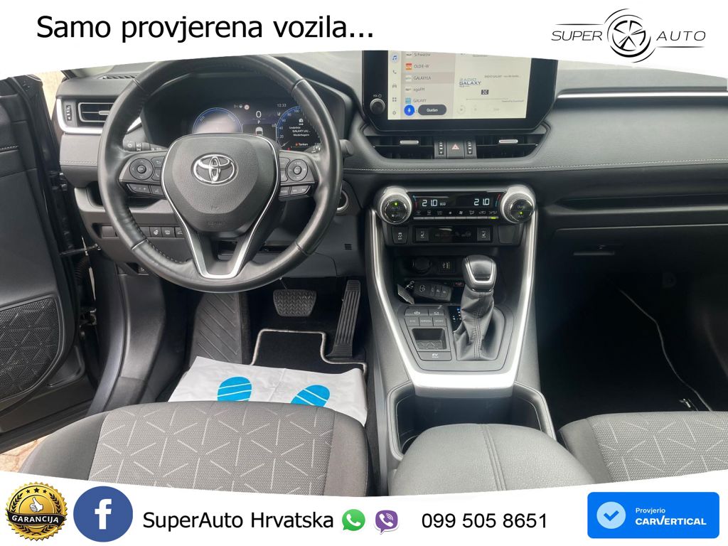 Toyota RAV4 2.5 (218 KS) Hybrid eCVT Team D LED+GR SJED+ACC