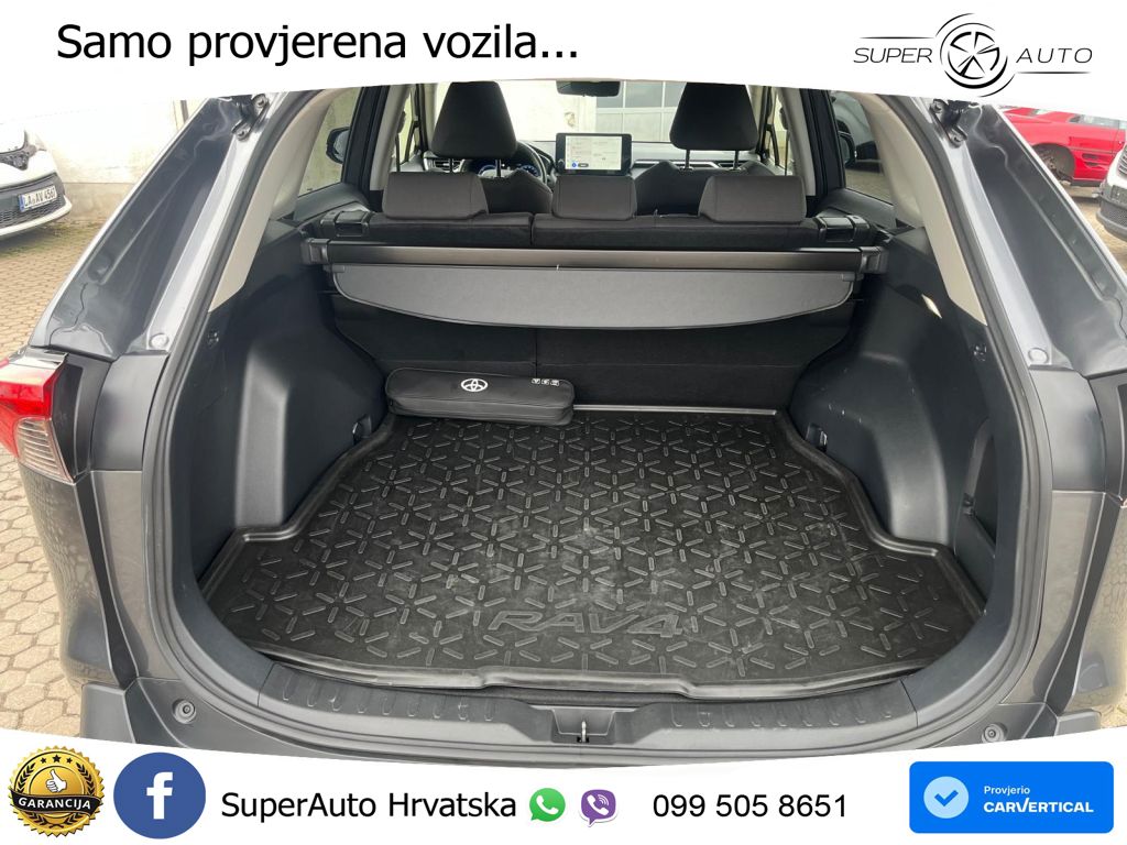 Toyota RAV4 2.5 (218 KS) Hybrid eCVT Team D LED+GR SJED+ACC