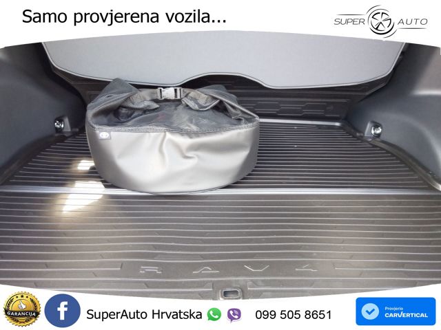 Toyota RAV4 2.5 (272 KS) Hybrid ECVT Style LED+GR SJED+ACC