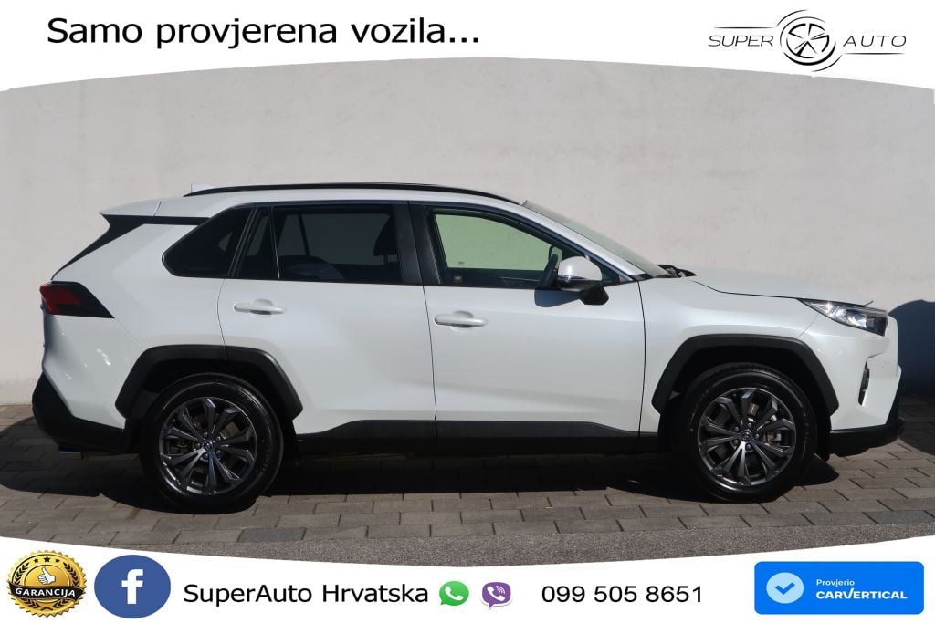Toyota RAV4 2.5 (218 KS) Hybrid eCVT Team Deutschland LED+GR SJED+ACC