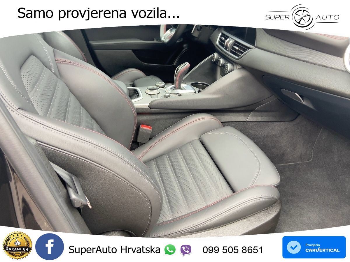 Alfa Romeo Giulia 2.0 Turbo (280 KS) Q4 Automatic LED+GR SJED+ACC