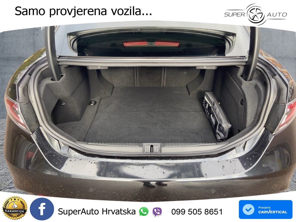 Alfa Romeo Giulia 2.0 Turbo (280 KS) Q4 Automatic LED+GR SJED+ACC