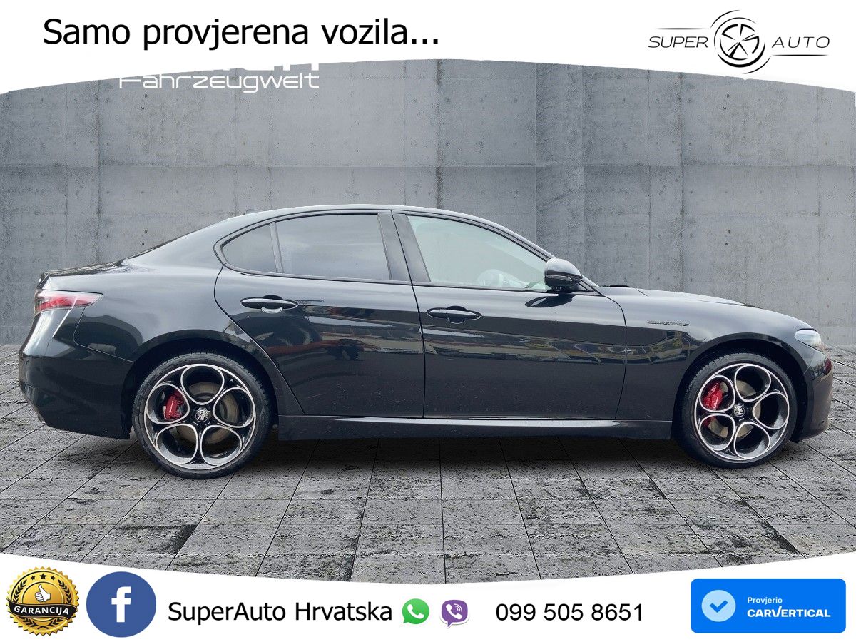 Alfa Romeo Giulia 2.0 Turbo (280 KS) Q4 Automatic LED+GR SJED+ACC