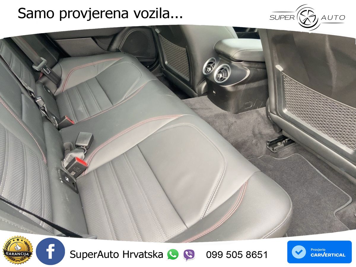 Alfa Romeo Giulia 2.0 Turbo (280 KS) Q4 Automatic LED+GR SJED+ACC