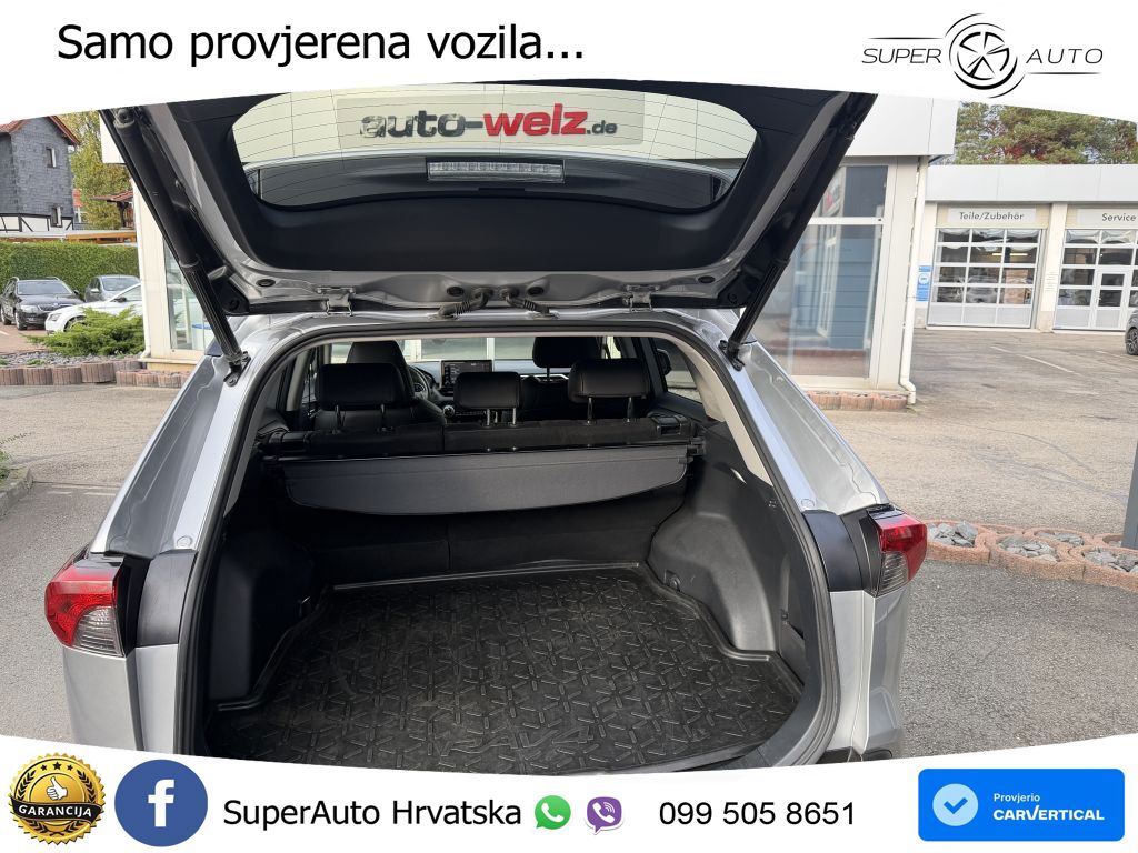 Toyota RAV4 2.5 (222 KS) Hybrid E-Four e-CVT LED+GR SJED+ACC