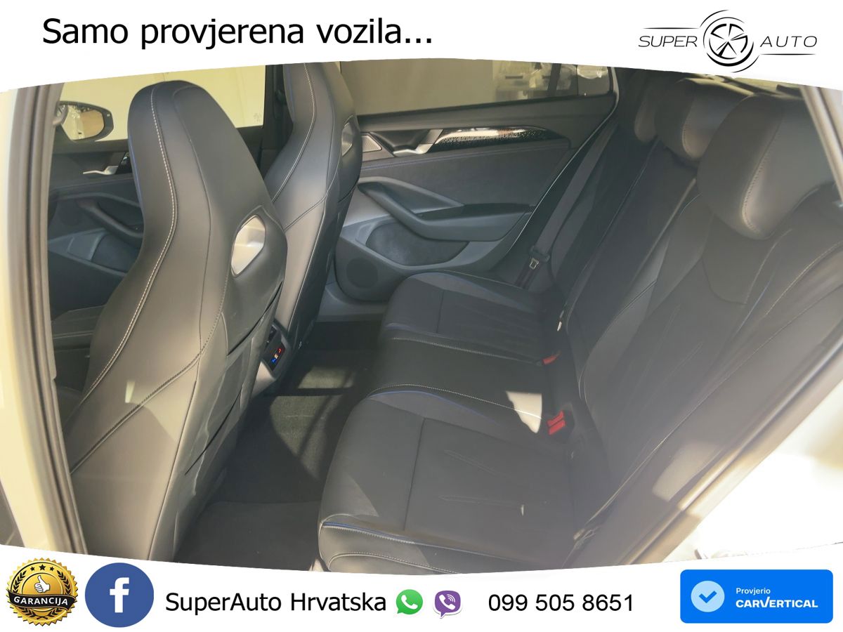 Volkswagen Passat Variant 2.0 TSI (265 KS) 4MOTION DSG R-Line LED+GR SJED+ACC