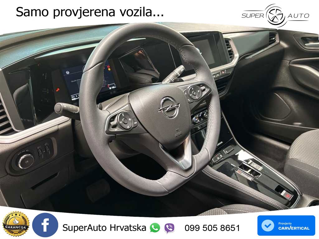 Opel Grandland 1.2i Turbo (130 KS) Automatic LED+ACC