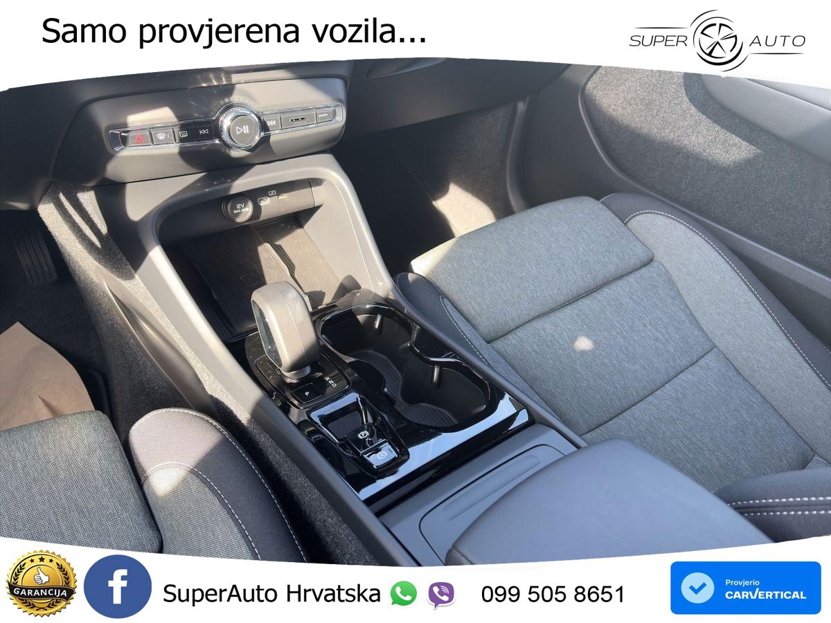 Volvo XC40 2.0 B3 163 KS Automatic ACC+GR SJED+360+PANO