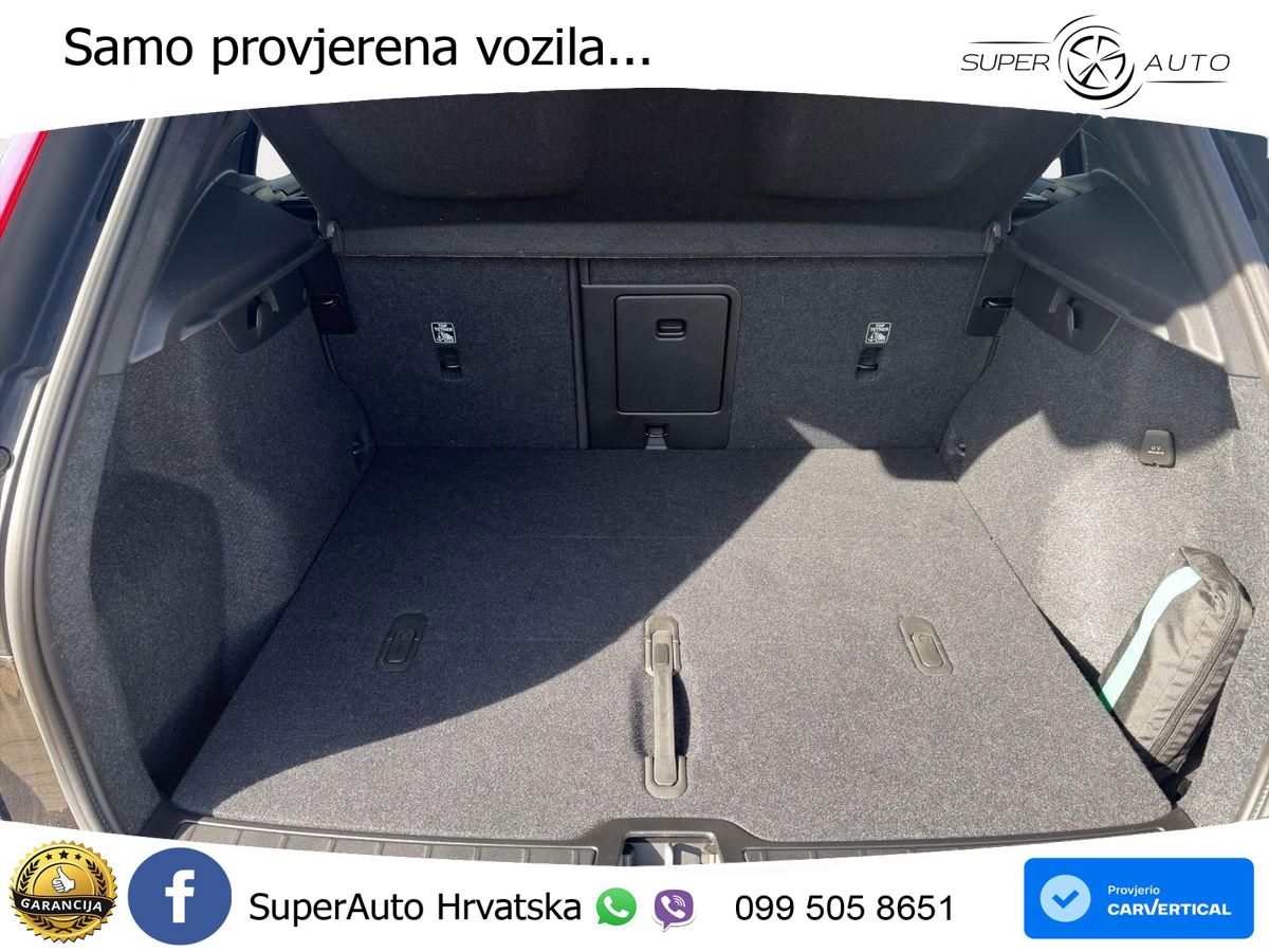 Volvo XC40 2.0 B3 163 KS Automatic ACC+GR SJED+360+PANO