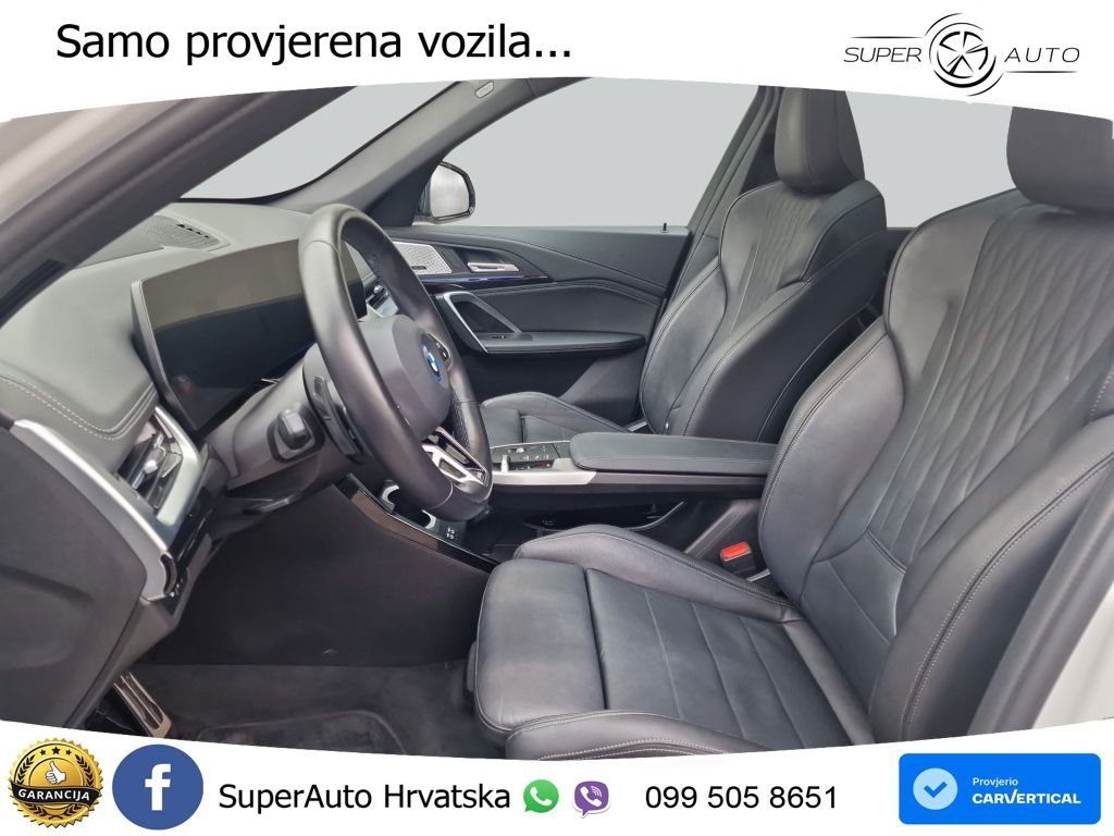 BMW iX1 68 kWh (313 KS) xDrive30 LED+GR SJED+ACC
