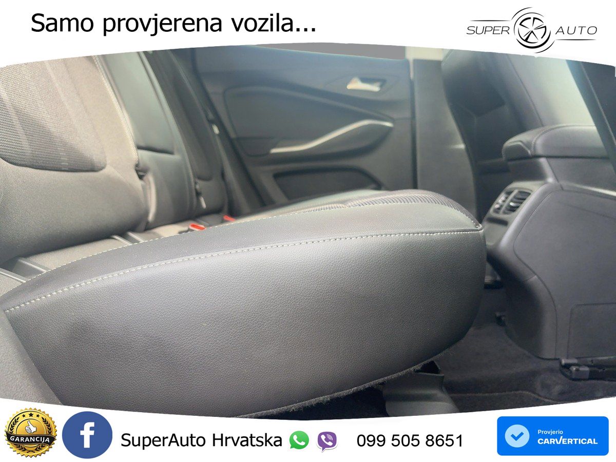 Opel Grandland 1.2i Turbo (130 KS)